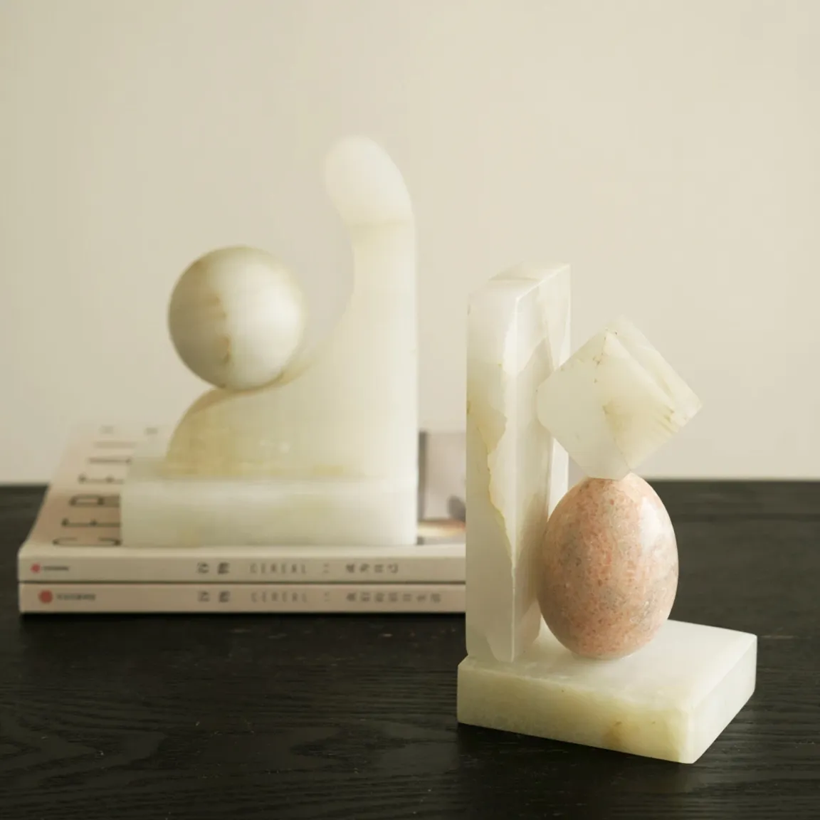 Separated Pair Natural Onyx Jade Marble Bookends, New Chinese Minimalist Zen Art Deco Stone Book Holder, White Marble Geometric Sculpture Book Stopper for Library Study Desktop Book Organization